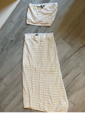 BRAND NEW cream color
Knit Tube top & skirt set